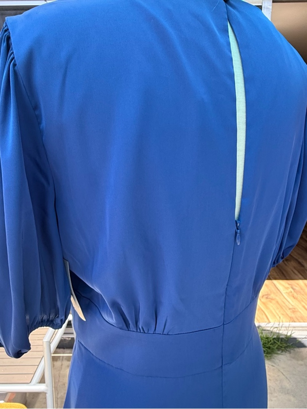 Alexia Admor Royal Blue V-Neck Midi Dress - Picture 12 of 15